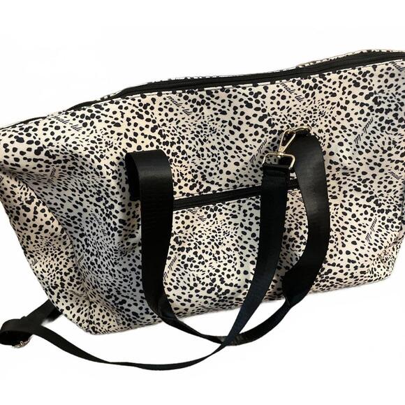 Anthropology Mali + Lili Travel Purse Bag Weekender Leopard - Picture 9 of 9